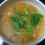 押し麦と野菜のスープ